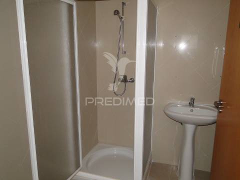 Apartamento/arrendamento para alojamento de funcionários em ferreiras