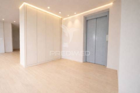 Apartamento t3 | piscina | ginásio | box 2 carros | madalena