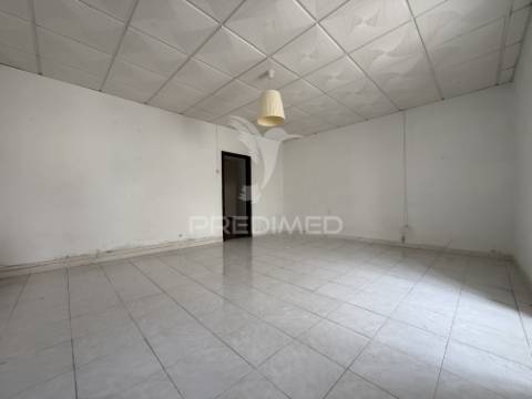 Moradia t2 com garagem – póvoa das mós, pernes | santarém