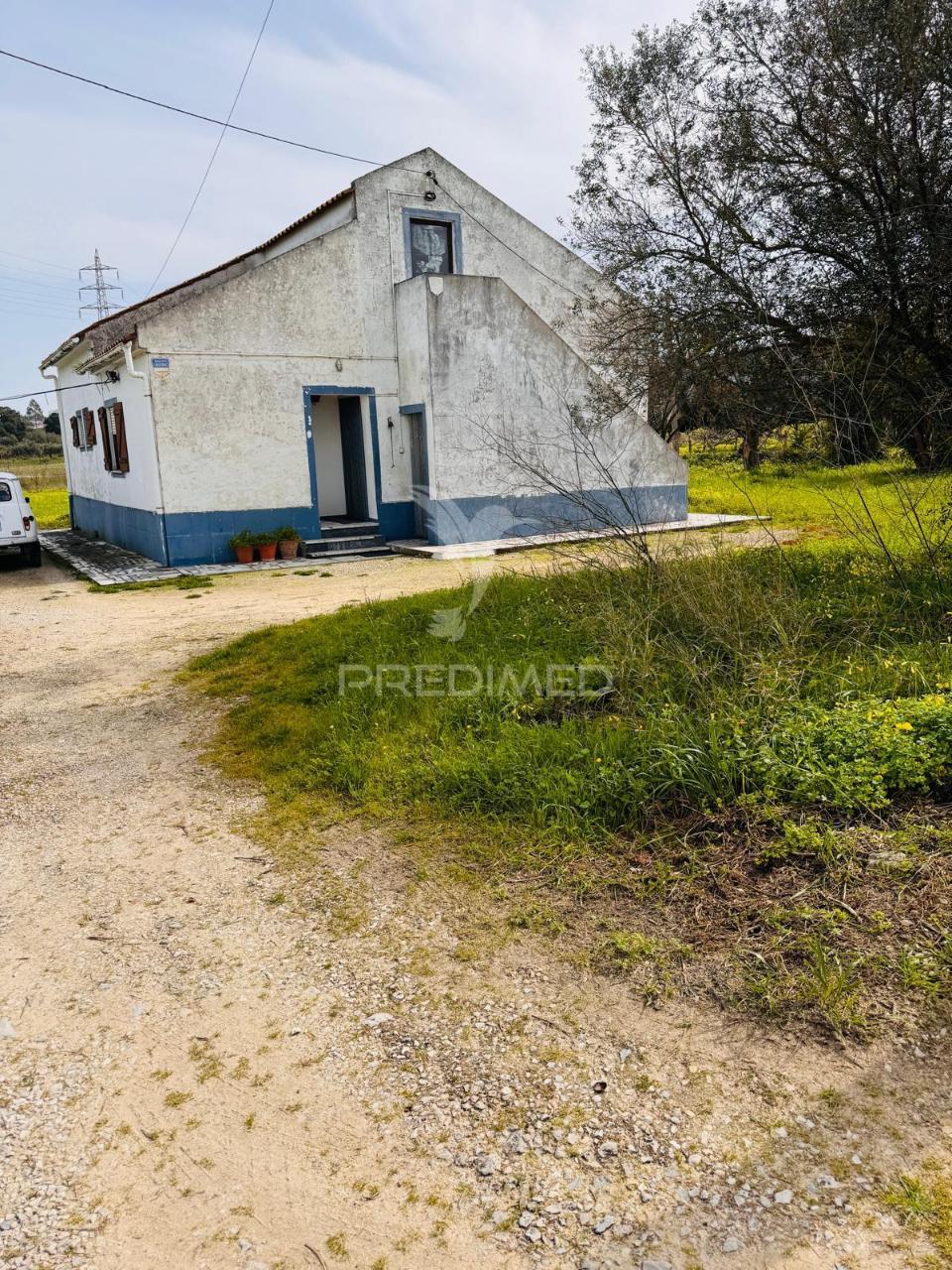 Moradia de campo na quinta do anjo – terreno com 4.520 m²