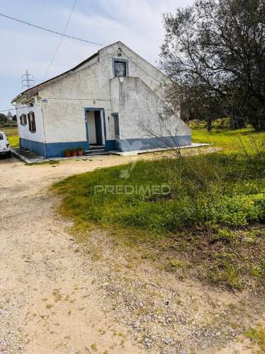 Moradia de campo na quinta do anjo – terreno com 4.520 m²