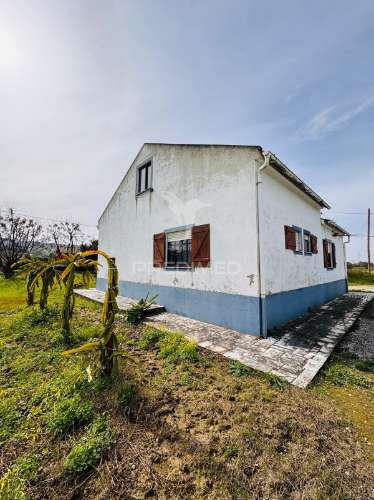 Moradia de campo na quinta do anjo – terreno com 4.520 m²