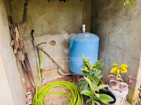 Moradia de campo na quinta do anjo – terreno com 4.520 m²