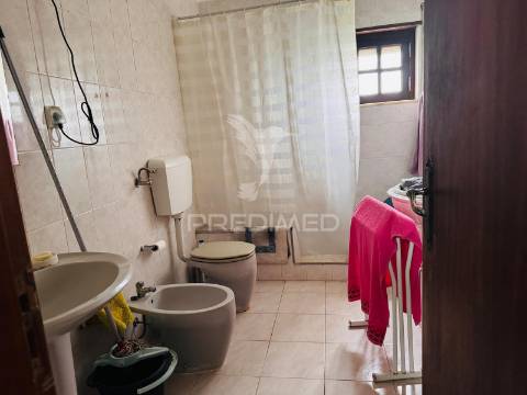 Moradia de campo na quinta do anjo – terreno com 4.520 m²