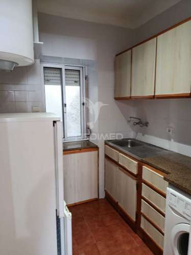 Apartamento t1 na zona histórica da estrela, lisboa