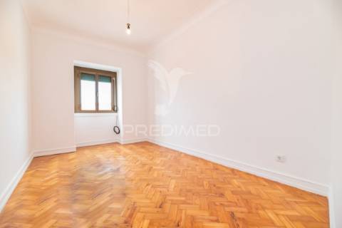 Apartamento t3 na rua aliança operaria