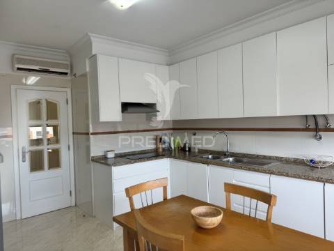 Magnífico t3 nas colinas do cruzeiro – conforto, elegância e localização premium