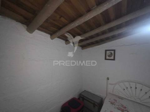 Moradia térrea com quintal – safara | 604 m² de terreno