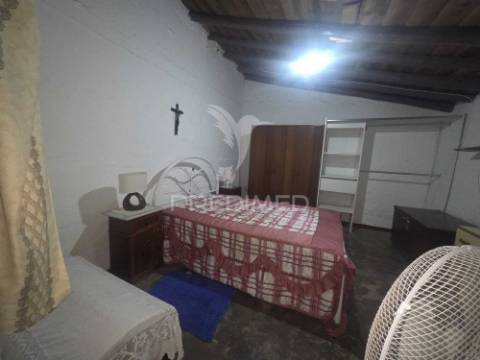 Moradia térrea com quintal – safara | 604 m² de terreno