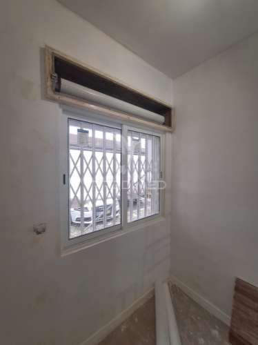 Remodelado junto estação da amadora