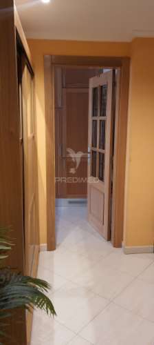 Apartamento t2 com terraço, garagem e arrecadação -urb. das caldelas-elvas