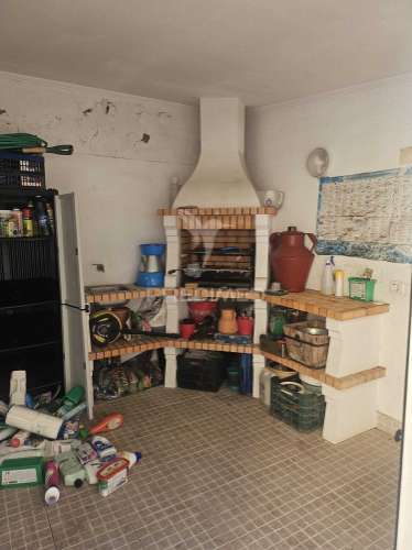 Apartamento t2 com terraço, garagem e arrecadação -urb. das caldelas-elvas