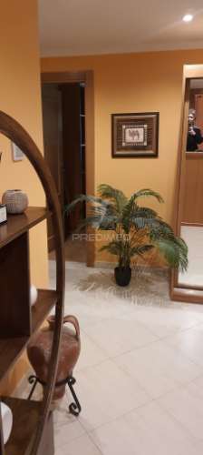 Apartamento t2 com terraço, garagem e arrecadação -urb. das caldelas-elvas