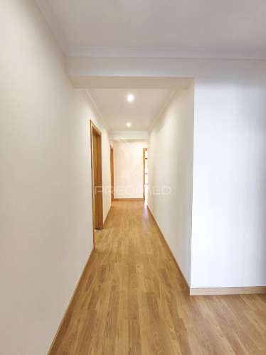 Apt t3 com 131 m², varandas e arrecadação | avenida via láctea, nº 34 | rio de mouro | sintra