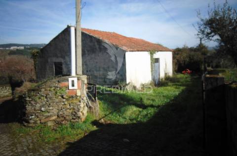 Imóvel p/ recuperar vilarinho s. romão - douro vinhateiro