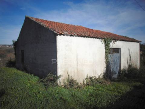 Imóvel p/ recuperar vilarinho s. romão - douro vinhateiro