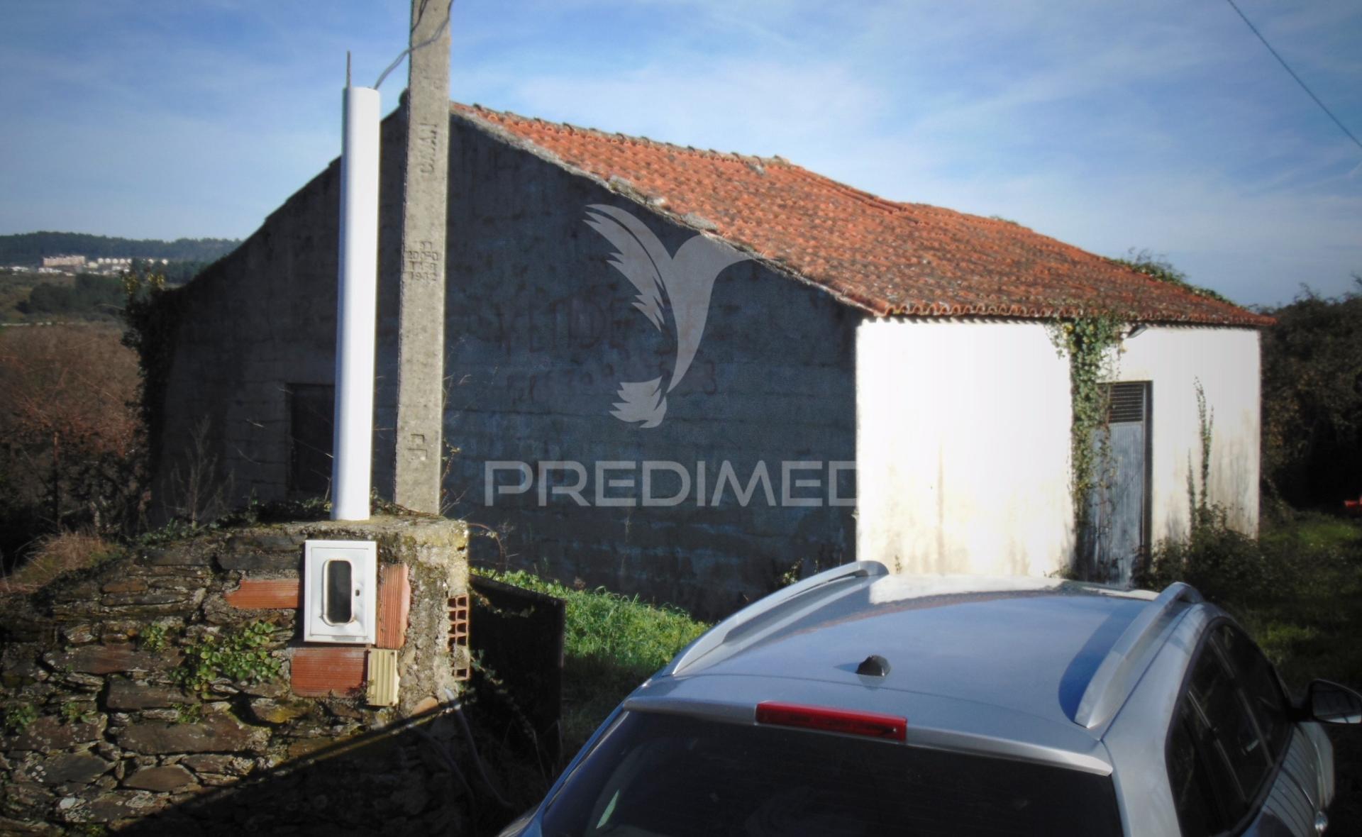 Imóvel p/ recuperar vilarinho s. romão - douro vinhateiro