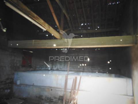 Imóvel p/ recuperar vilarinho s. romão - douro vinhateiro