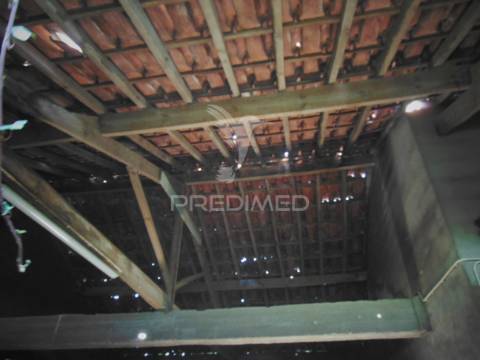 Imóvel p/ recuperar vilarinho s. romão - douro vinhateiro