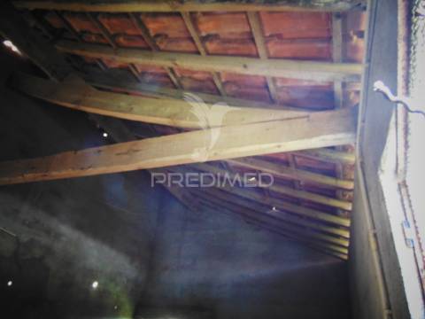 Imóvel p/ recuperar vilarinho s. romão - douro vinhateiro