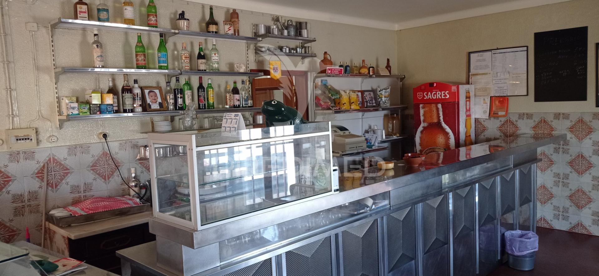 Café- restaurante ip2 km 247, estremoz