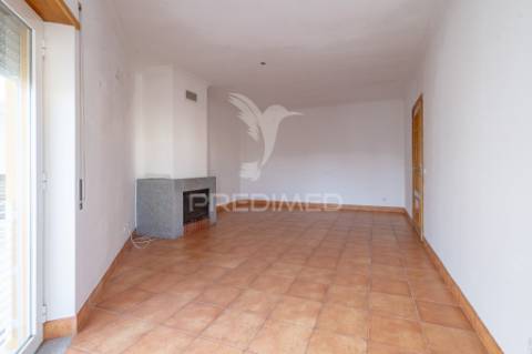 Bairro dos álamos - apartamento t3 com garagem