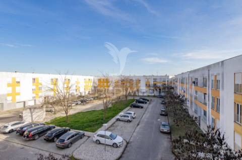 Bairro dos álamos - apartamento t3 com garagem