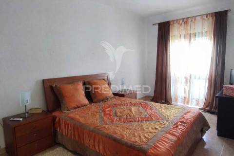 Apartamento t3 com varanda em sines