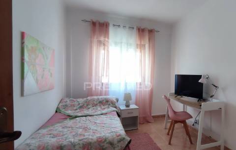 Apartamento t3 com varanda em sines