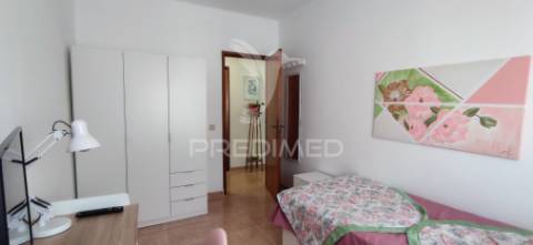 Apartamento t3 com varanda em sines