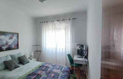 Apartamento t3 com varanda em sines
