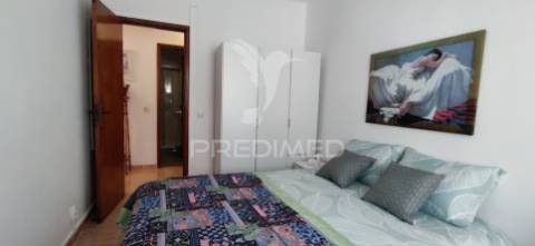 Apartamento t3 com varanda em sines