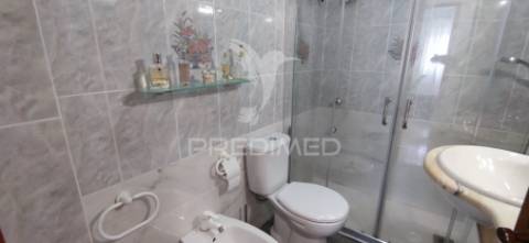 Apartamento t3 com varanda em sines