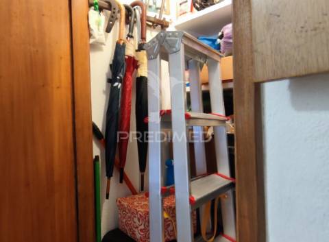 Apartamento t3 com varanda em sines