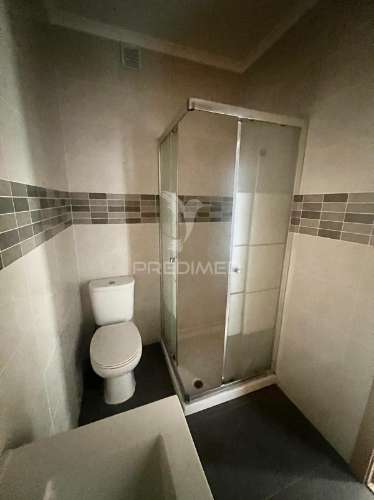 Apartamento t2 totalmente remodelado - baixa da banheira
