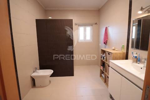 Moradia t4+2 em pontével a 42 minutos aeroporto de lisboa