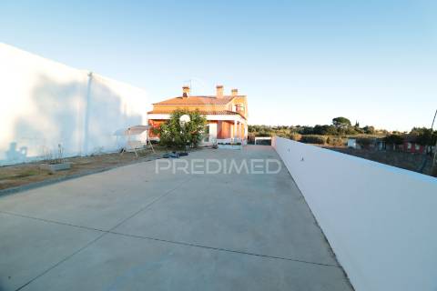 Moradia t4+2 em pontével a 42 minutos aeroporto de lisboa