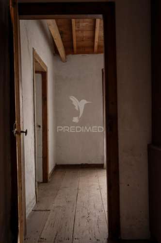 Moradia, para reconstrução, na candelária, madalena