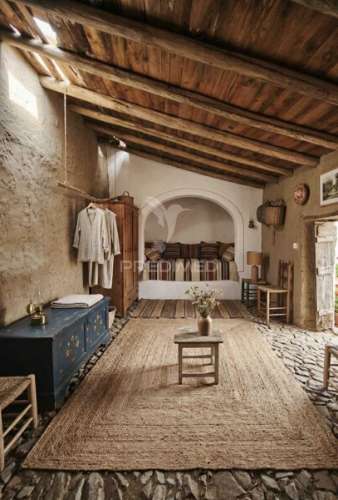 Casa em pedra para restaurar com quintal || concelho de mértola