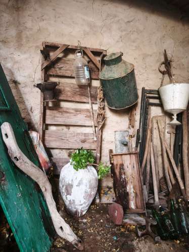 Casa em pedra para restaurar com quintal || concelho de mértola