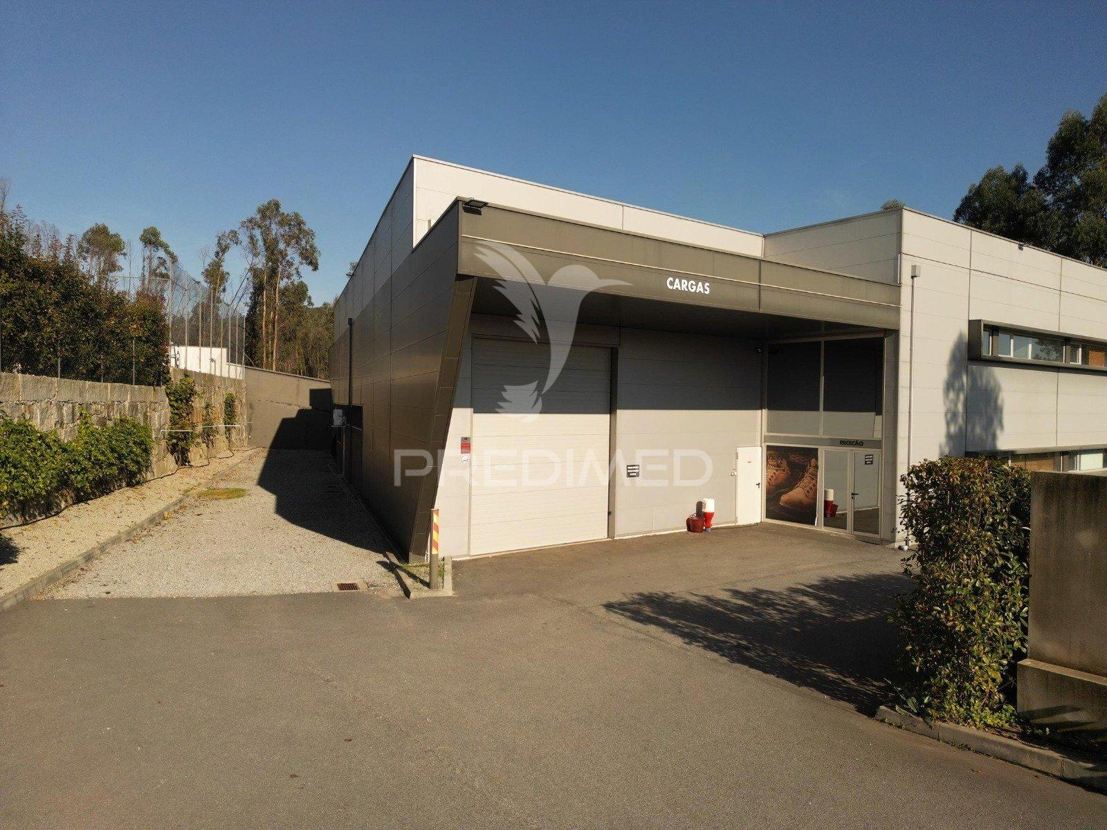 Pavilhão industrial semi-novo