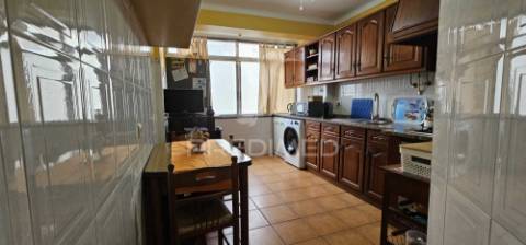 Apartamento t3 samora correia