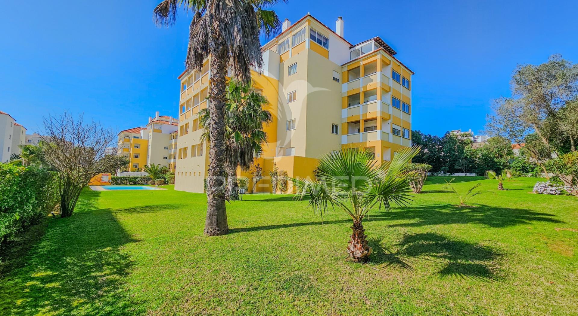 Penthouse t4 com piscina, garagem e vista mar a apenas 300metros do mar