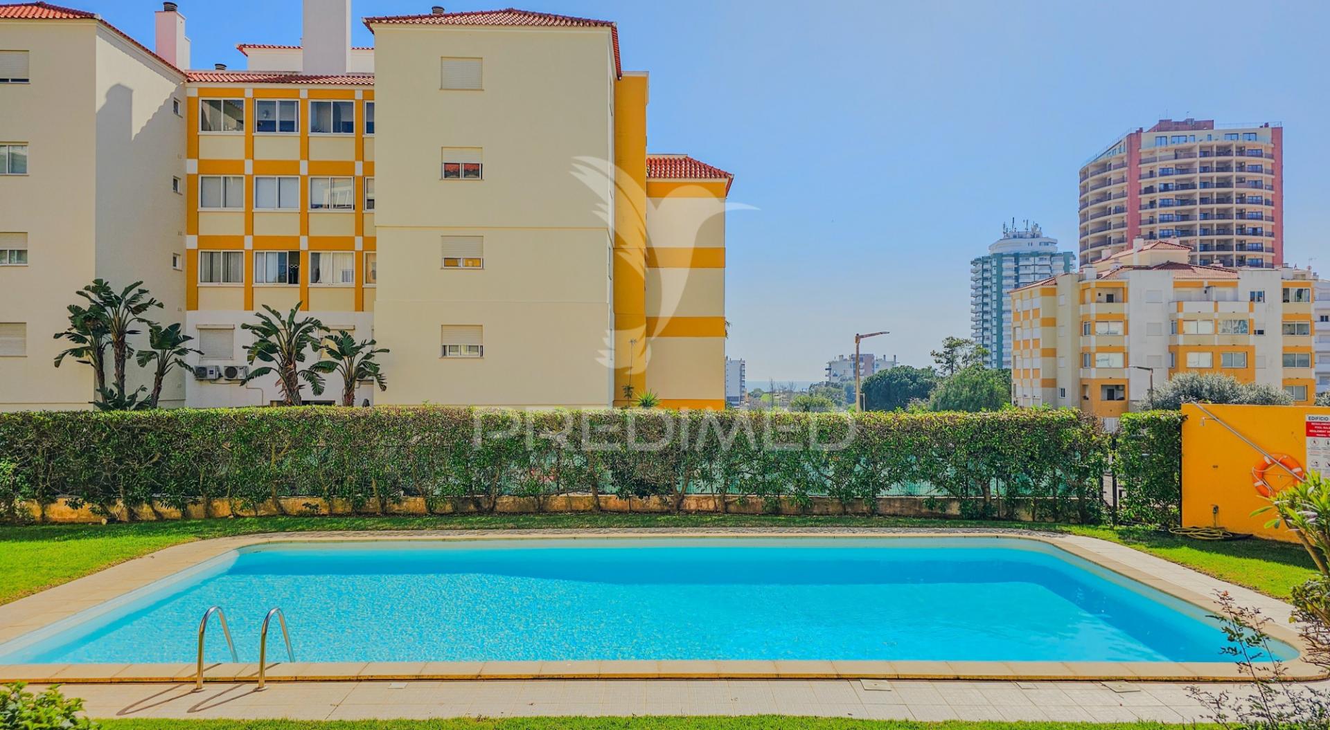 Penthouse t4 com piscina, garagem e vista mar a apenas 300metros do mar
