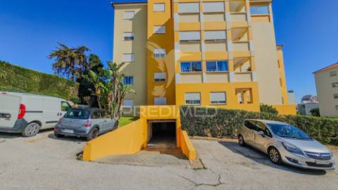 Penthouse t4 com piscina, garagem e vista mar a apenas 300metros do mar