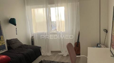 Penthouse t3 com vista espetacular para a cidade e rio, carnaxide, lisboa