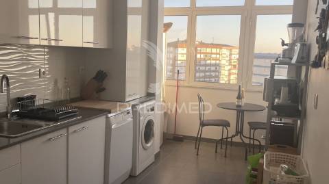 Penthouse t3 com vista espetacular para a cidade e rio, carnaxide, lisboa