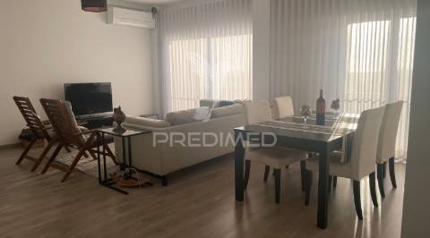 Penthouse t3 com vista espetacular para a cidade e rio, carnaxide, lisboa
