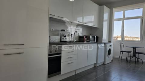 Penthouse t3 com vista espetacular para a cidade e rio, carnaxide, lisboa