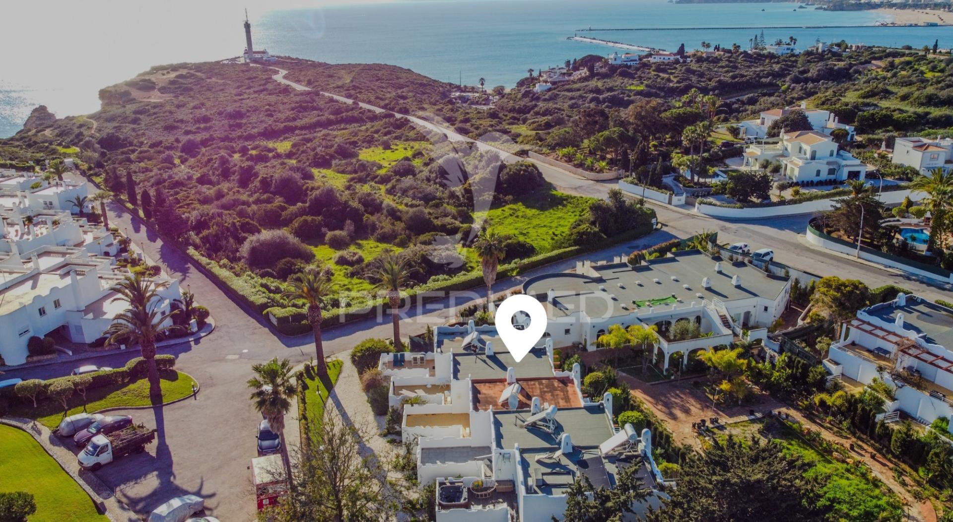 Moradia t2 com vista mar em condomínio fechado, ferragudo